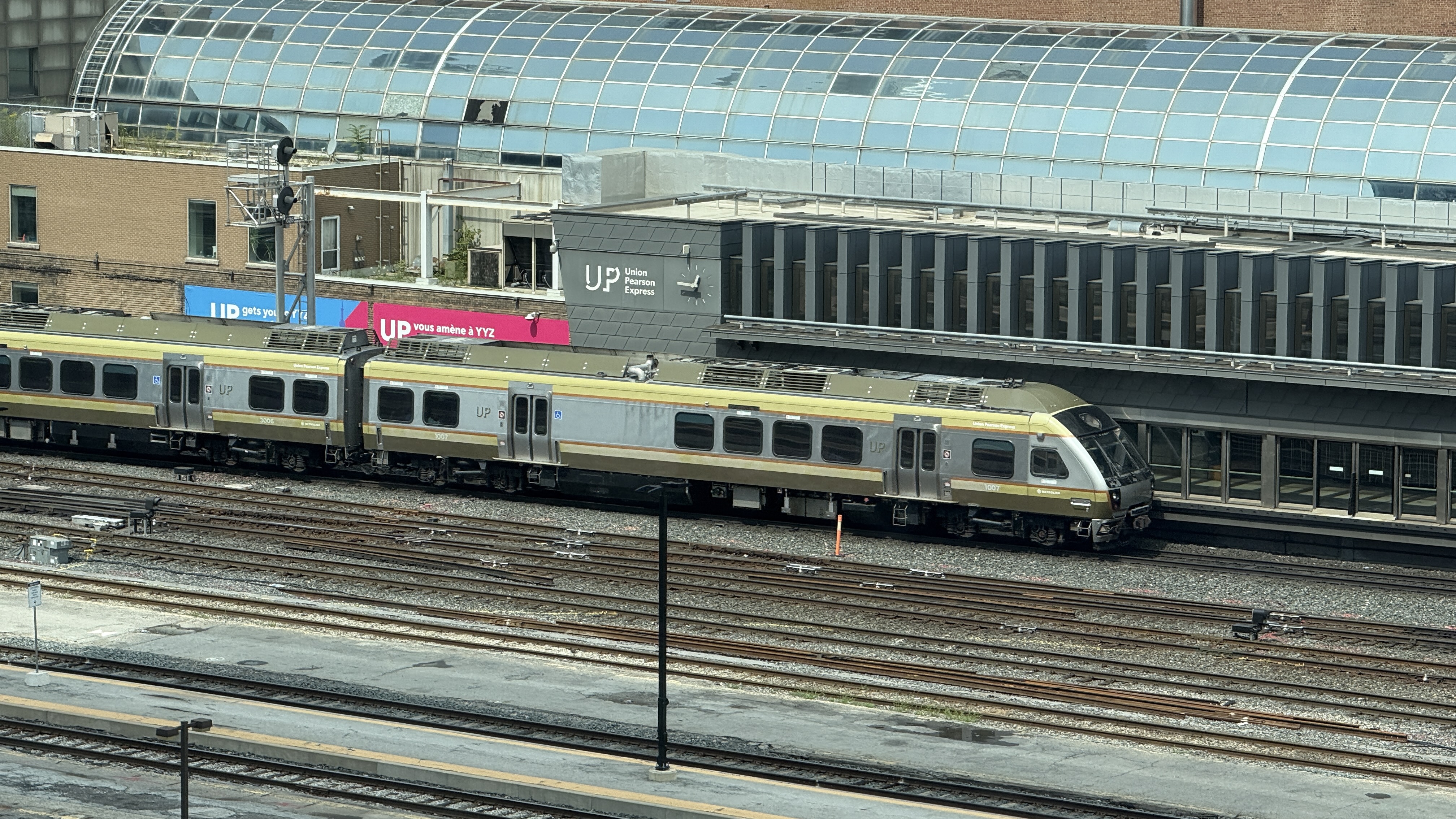 Toronto: UP Express
